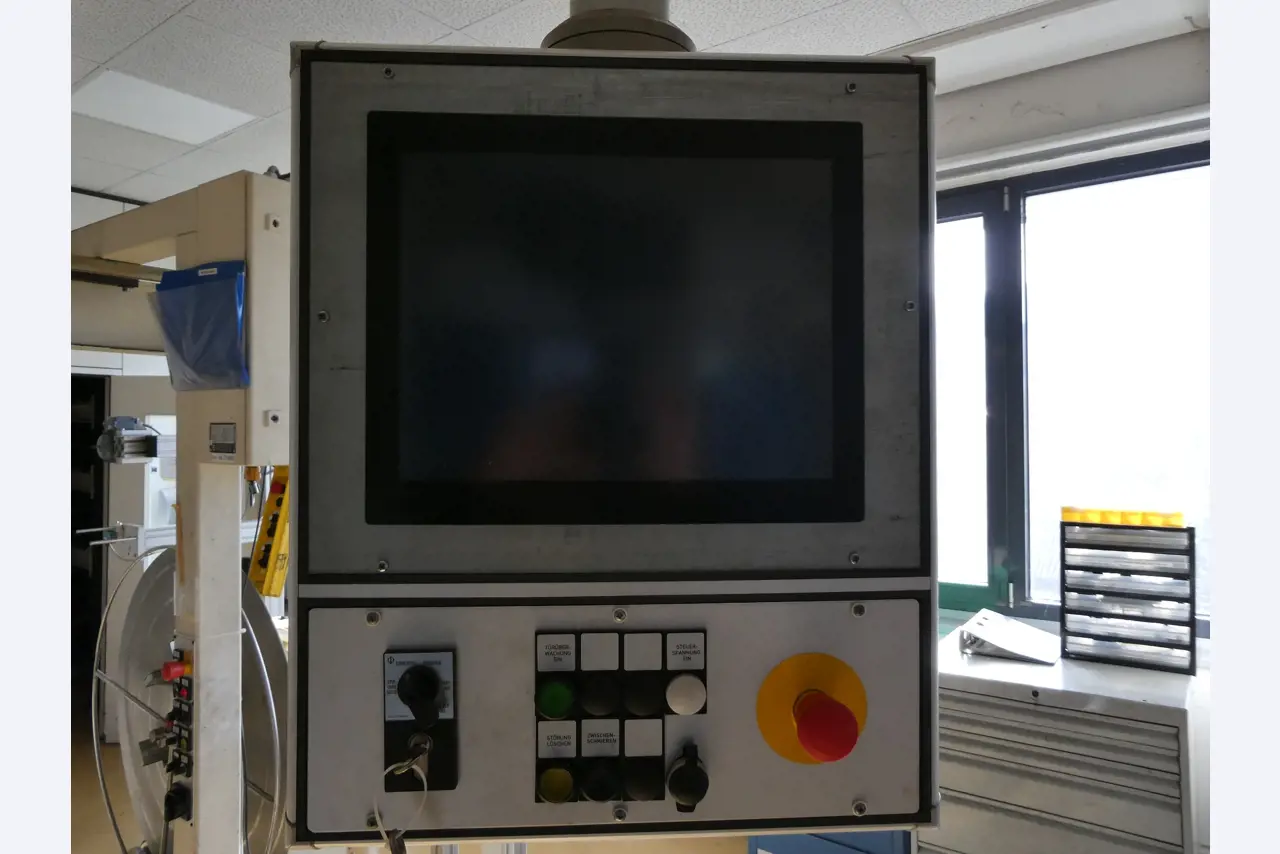 2 Online auctions of tools, punching machines and peripherals-8