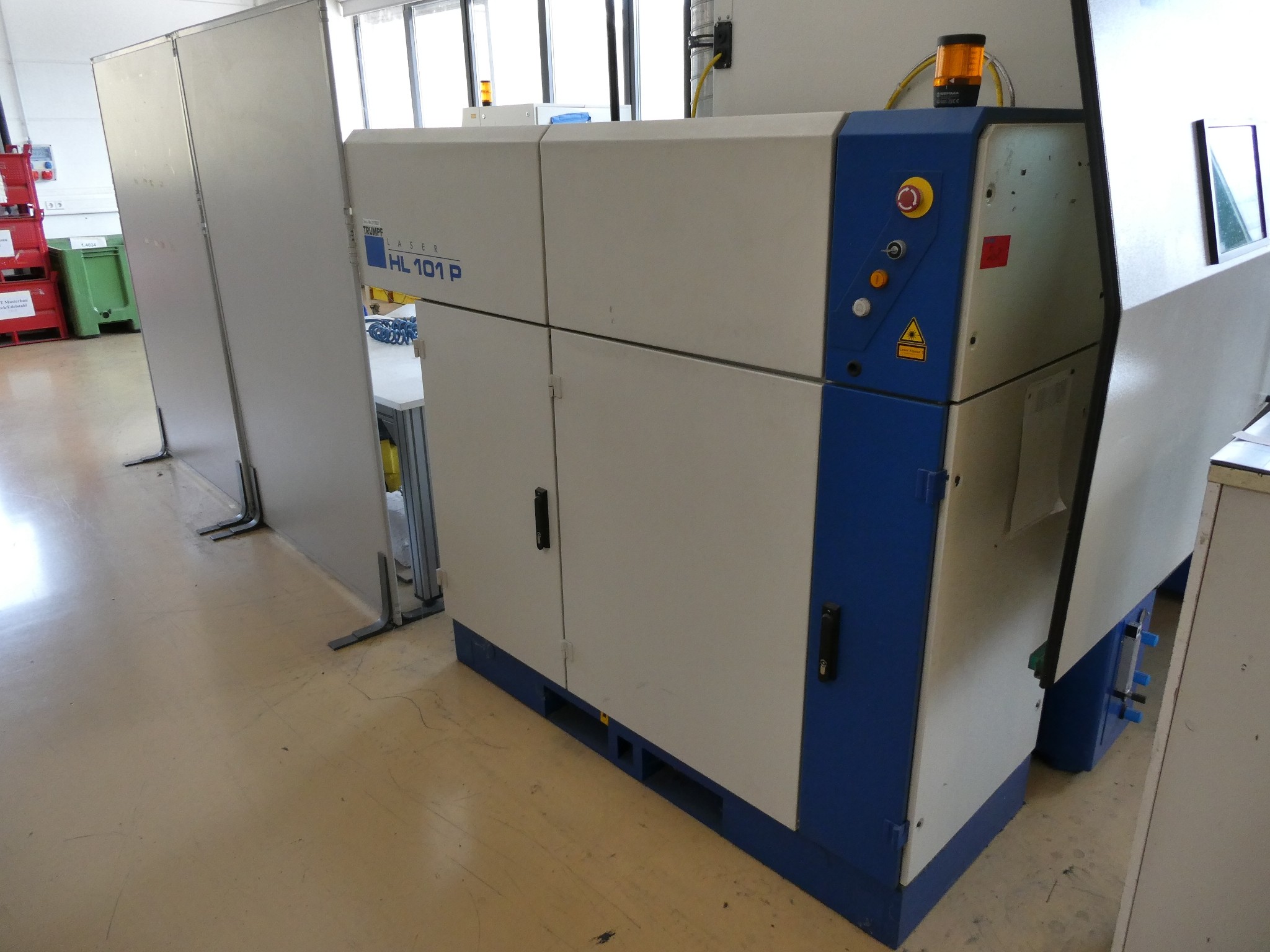 2 online aukce nářadí, děrovacích strojů a periferií-10