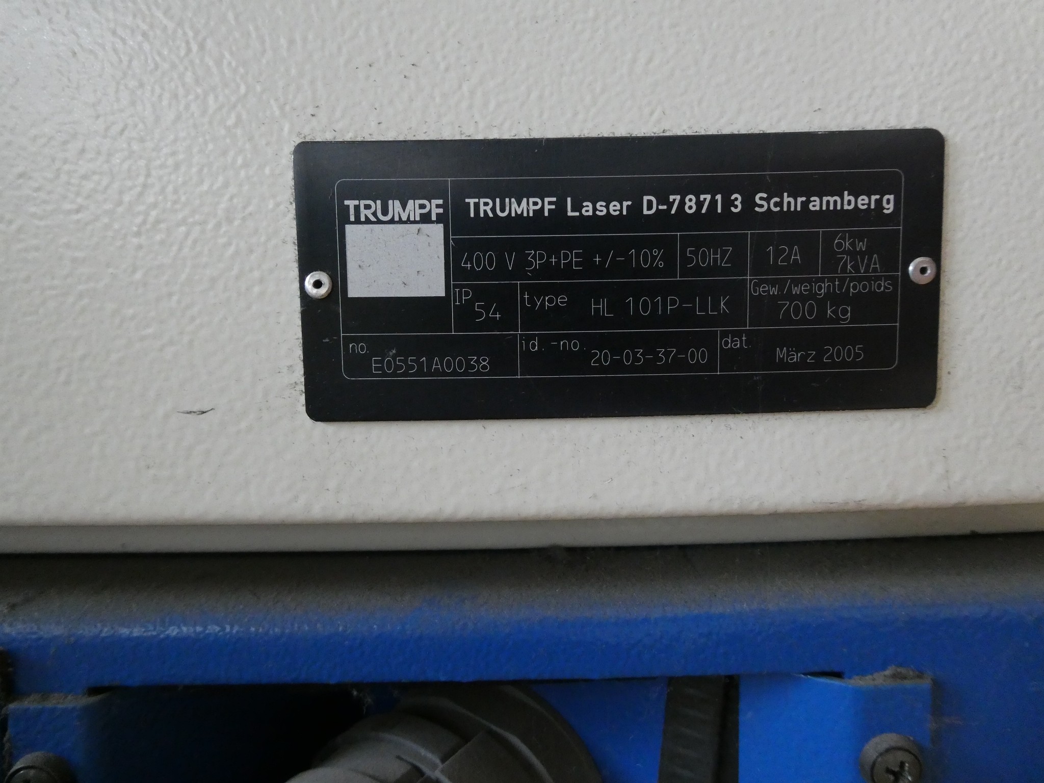 2 online aukce nářadí, děrovacích strojů a periferií-11