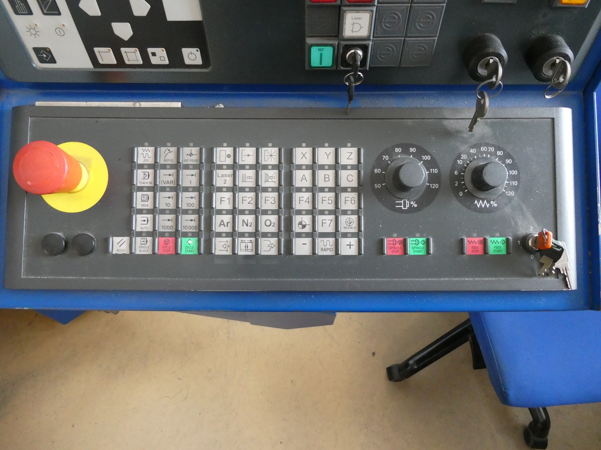 2 online aukce nářadí, děrovacích strojů a periferií-3