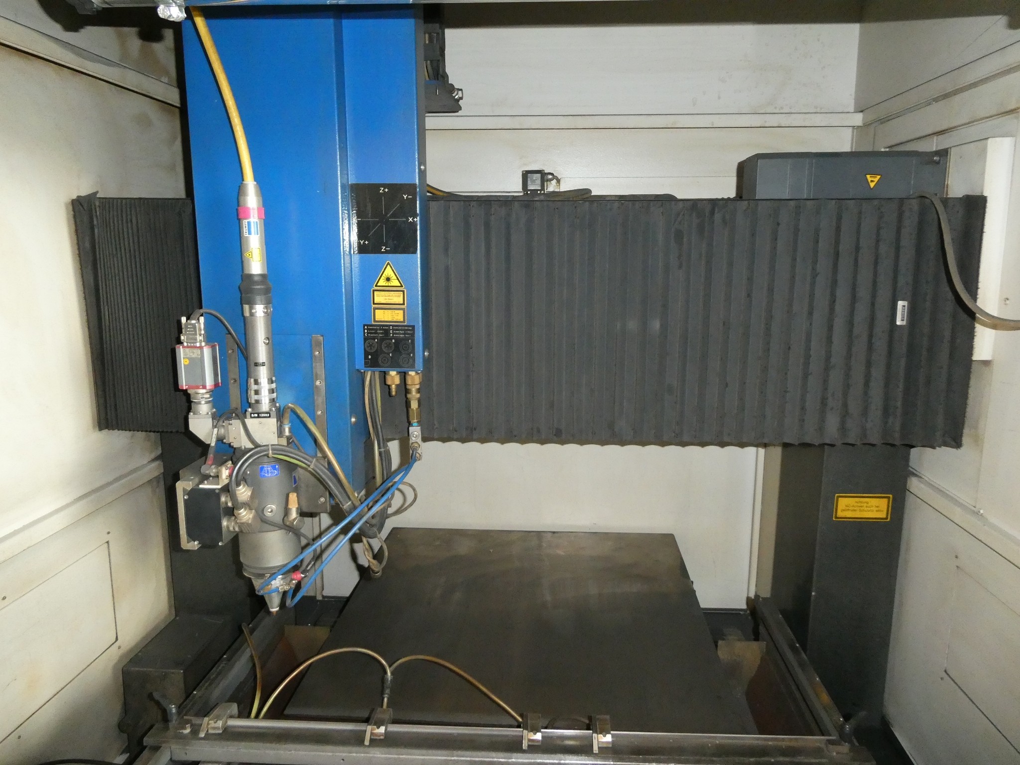 2 online aukce nářadí, děrovacích strojů a periferií-5