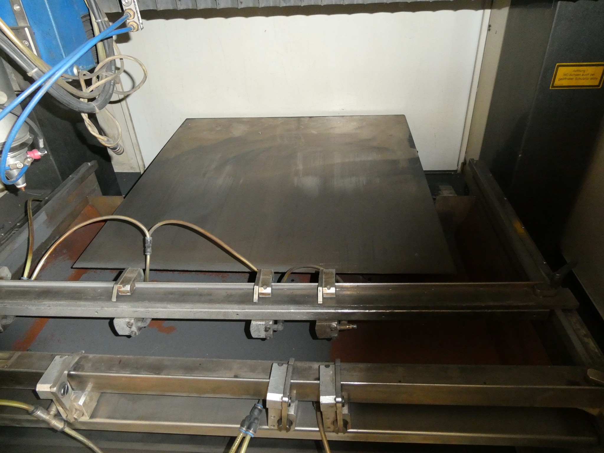 2 online aukce nářadí, děrovacích strojů a periferií-6