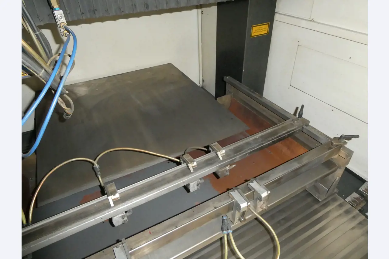 2 Online auctions of tools, punching machines and peripherals-7