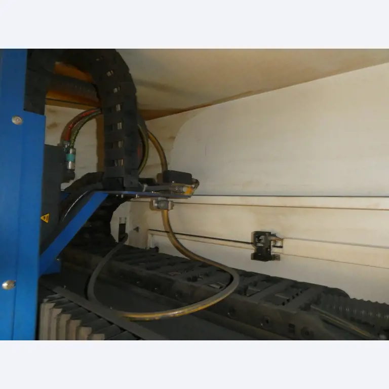 2 Online auctions of tools, punching machines and peripherals-8