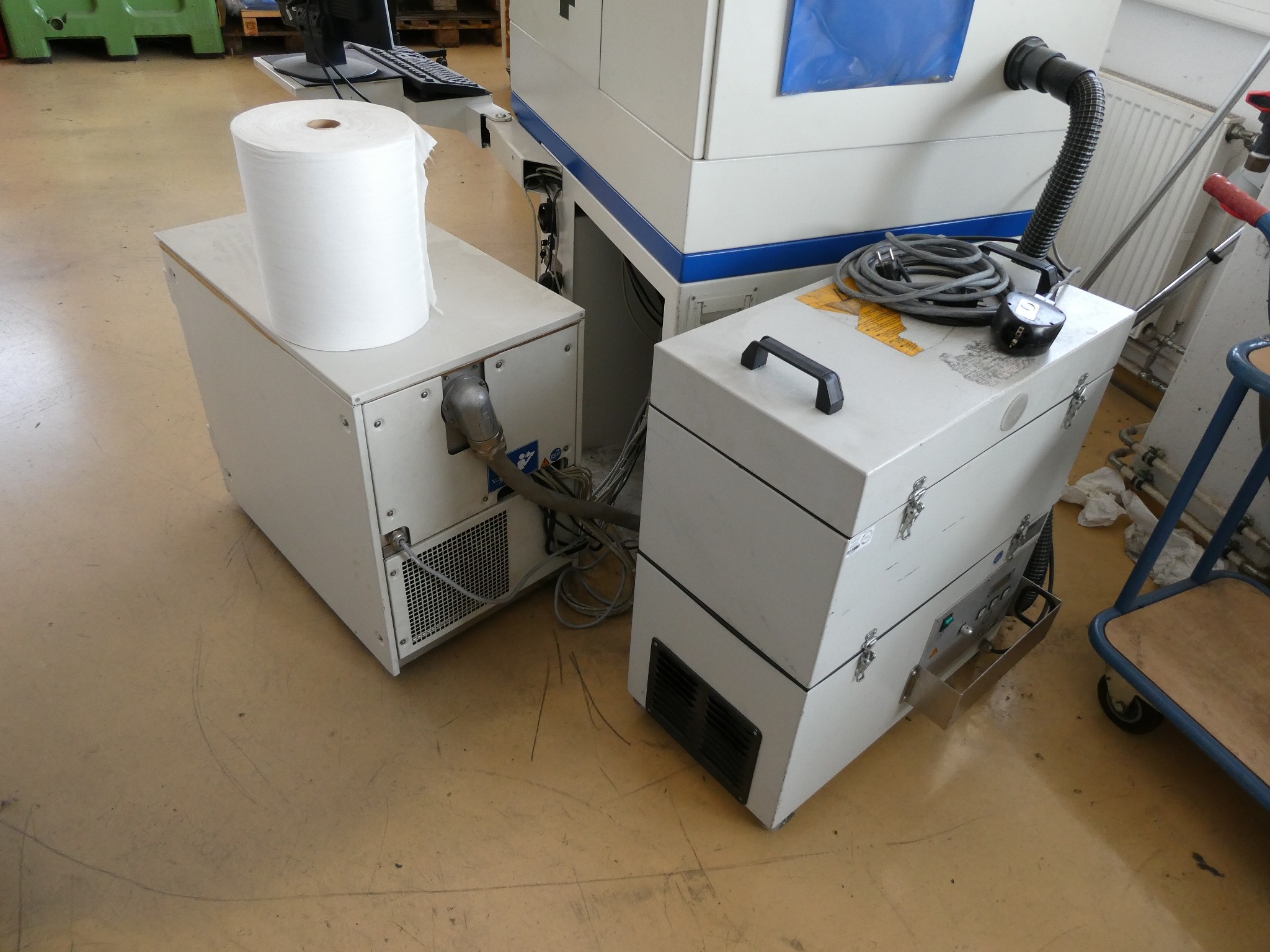 2 aukcje internetowe narzędzi, wykrawarek i urządzeń peryferyjnych-10