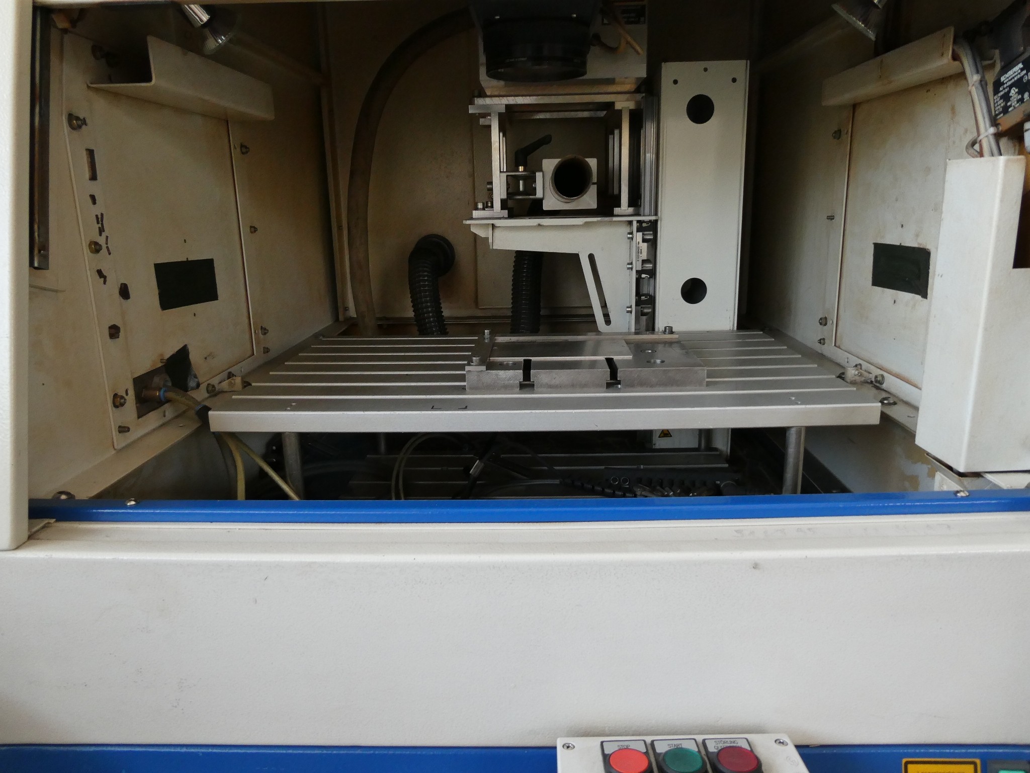 2 aukcje internetowe narzędzi, wykrawarek i urządzeń peryferyjnych-3