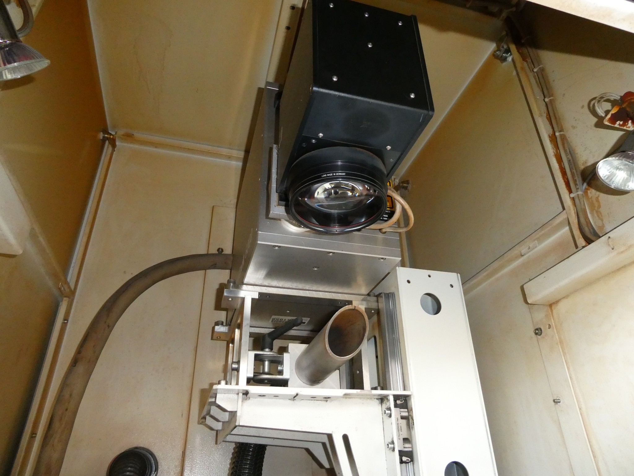 2 aukcje internetowe narzędzi, wykrawarek i urządzeń peryferyjnych-5