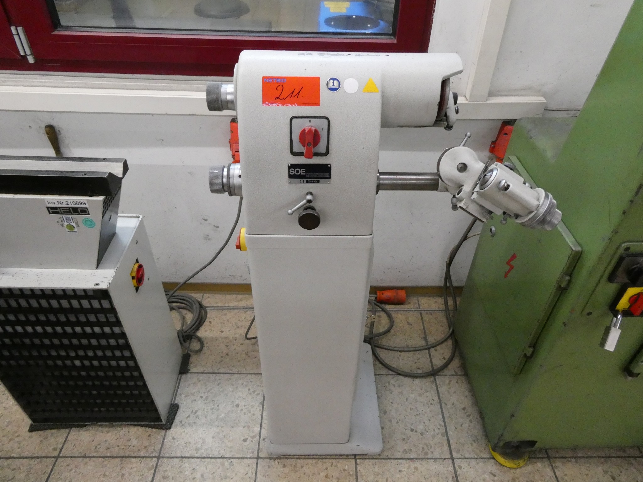 2 aukcje internetowe narzędzi, wykrawarek i urządzeń peryferyjnych-1