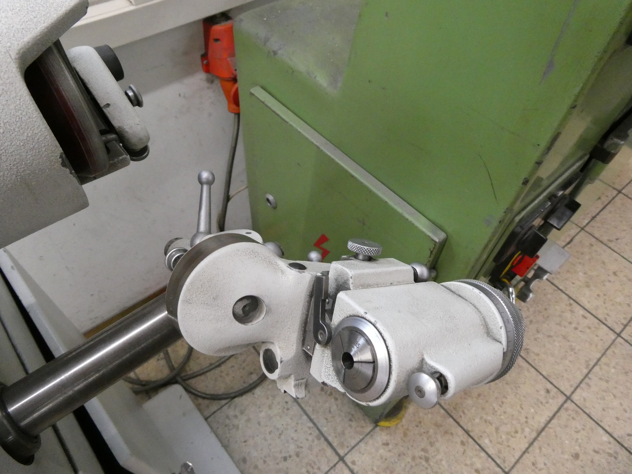 2 aukcje internetowe narzędzi, wykrawarek i urządzeń peryferyjnych-5