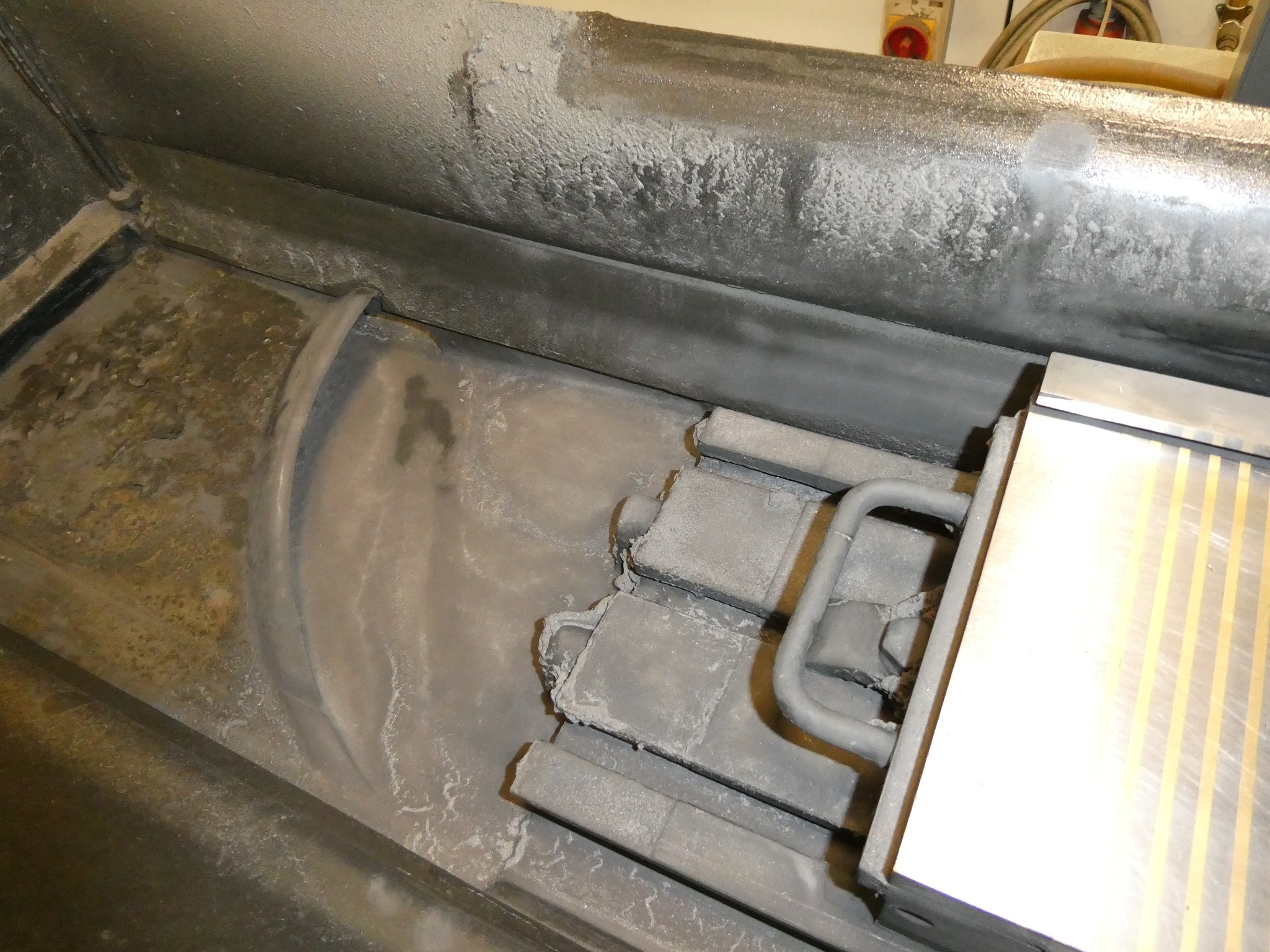 2 ventes aux enchères en ligne de machines-outils, poinçonneuses et périphériques-10