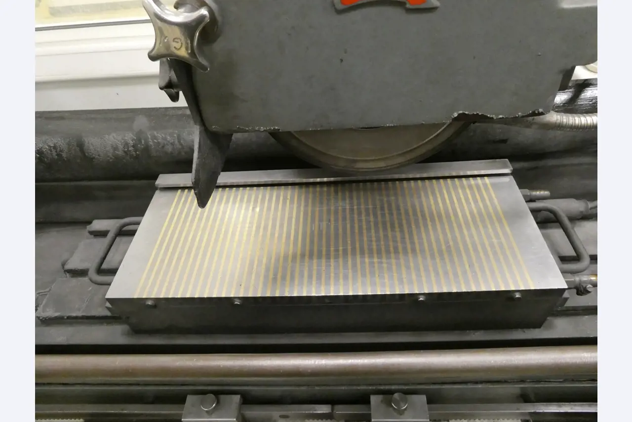 2 Online auctions of tools, punching machines and peripherals-4