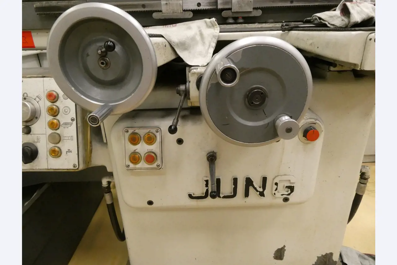 2 Online auctions of tools, punching machines and peripherals-7