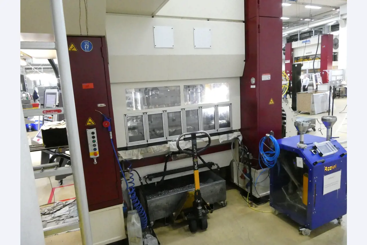 2 Online auctions of tools, punching machines and peripherals-12