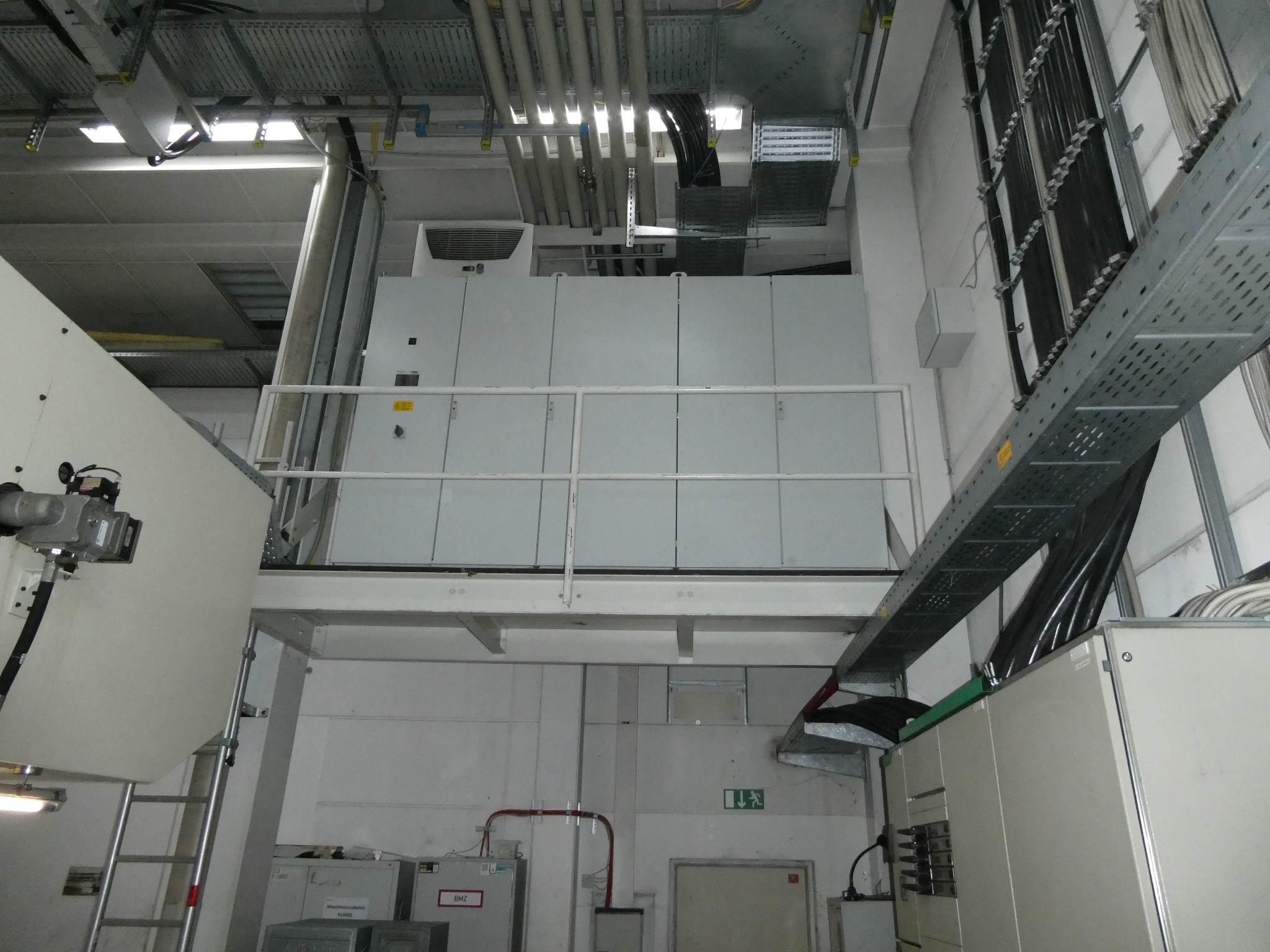 2 online aukce nářadí, děrovacích strojů a periferií-14