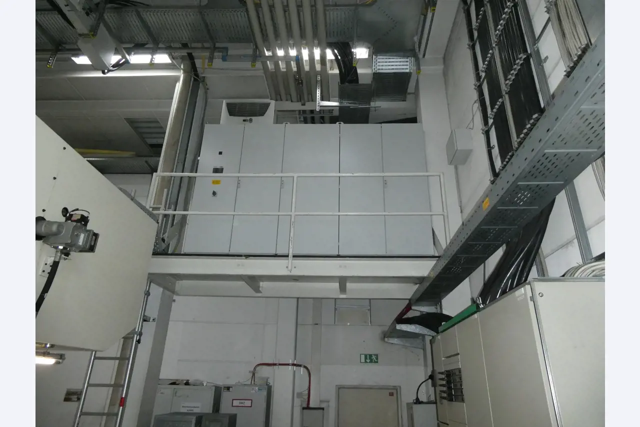 2 Online auctions of tools, punching machines and peripherals-14