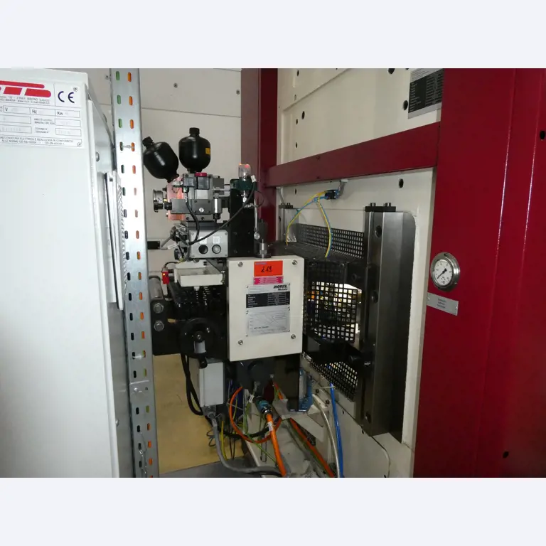 2 Online auctions of tools, punching machines and peripherals-7