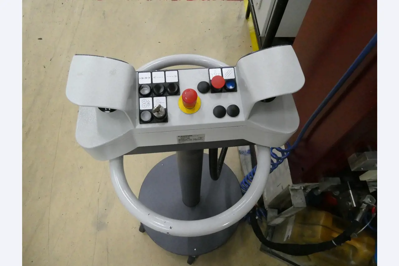 2 Online auctions of tools, punching machines and peripherals-8