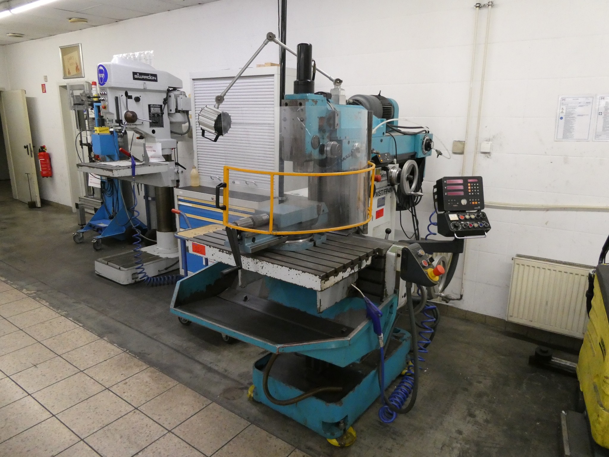 2 aukcje internetowe narzędzi, wykrawarek i urządzeń peryferyjnych-1