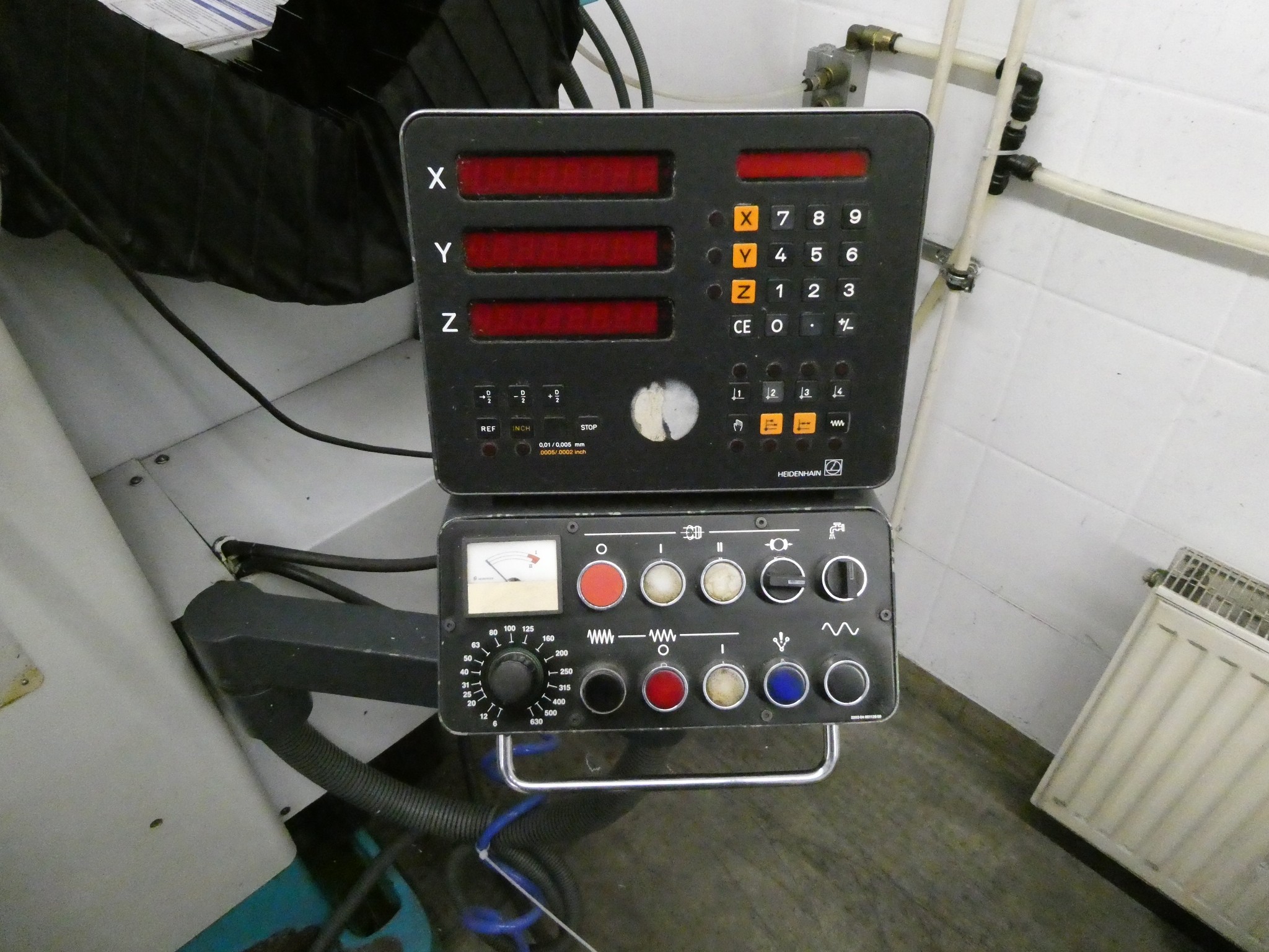 2 aukcje internetowe narzędzi, wykrawarek i urządzeń peryferyjnych-5