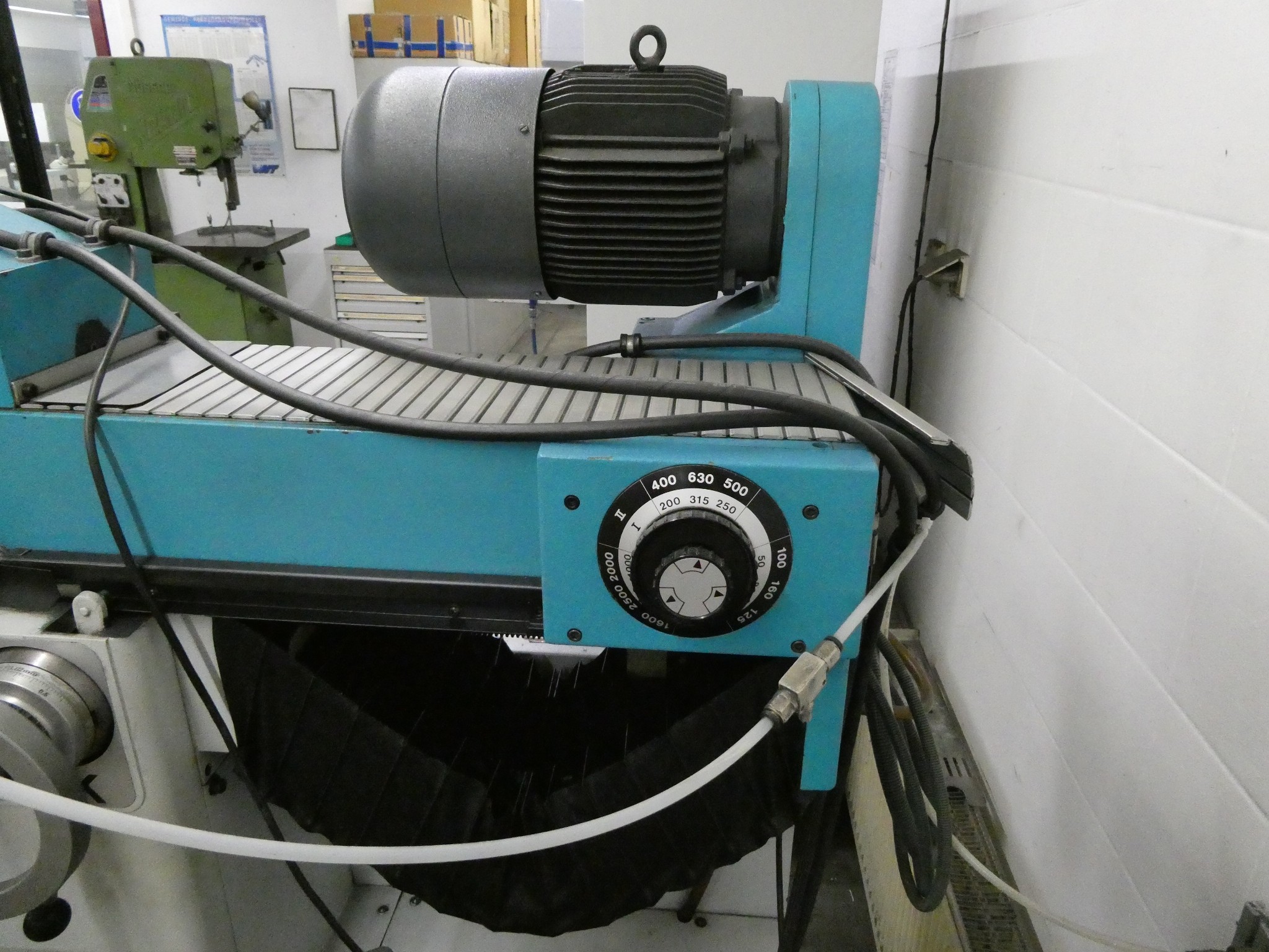 2 aukcje internetowe narzędzi, wykrawarek i urządzeń peryferyjnych-7