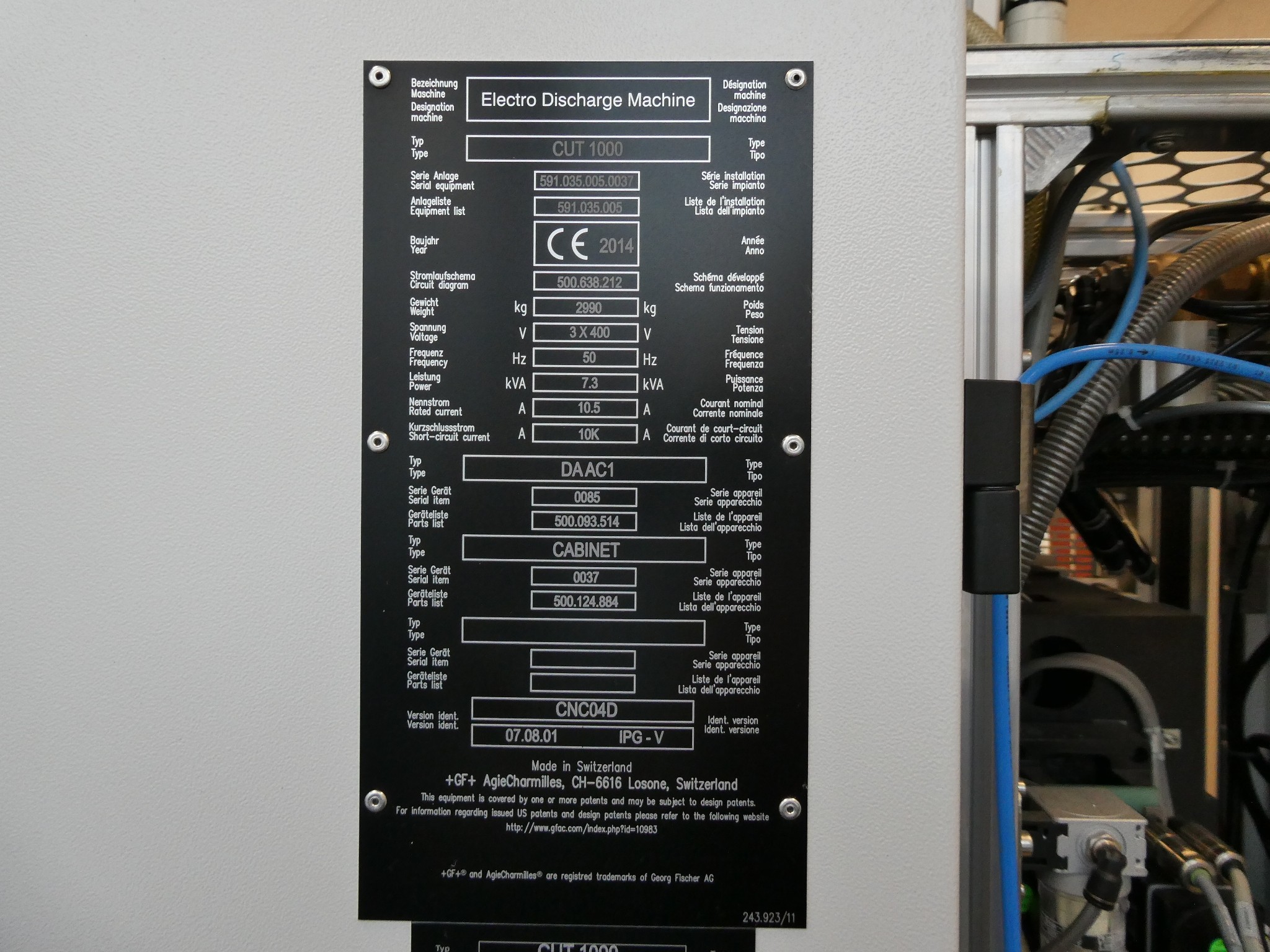 2 online aukce nářadí, děrovacích strojů a periferií-10