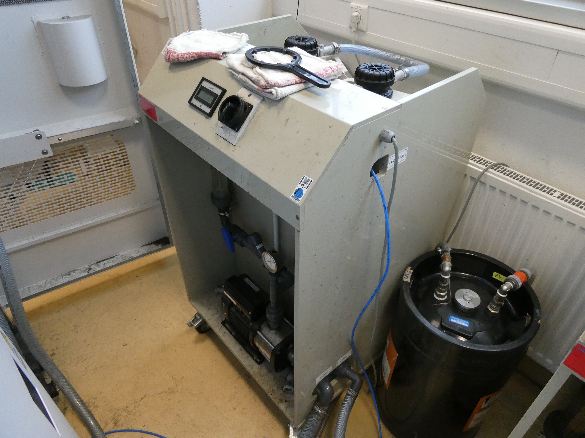 2 online aukce nářadí, děrovacích strojů a periferií-12