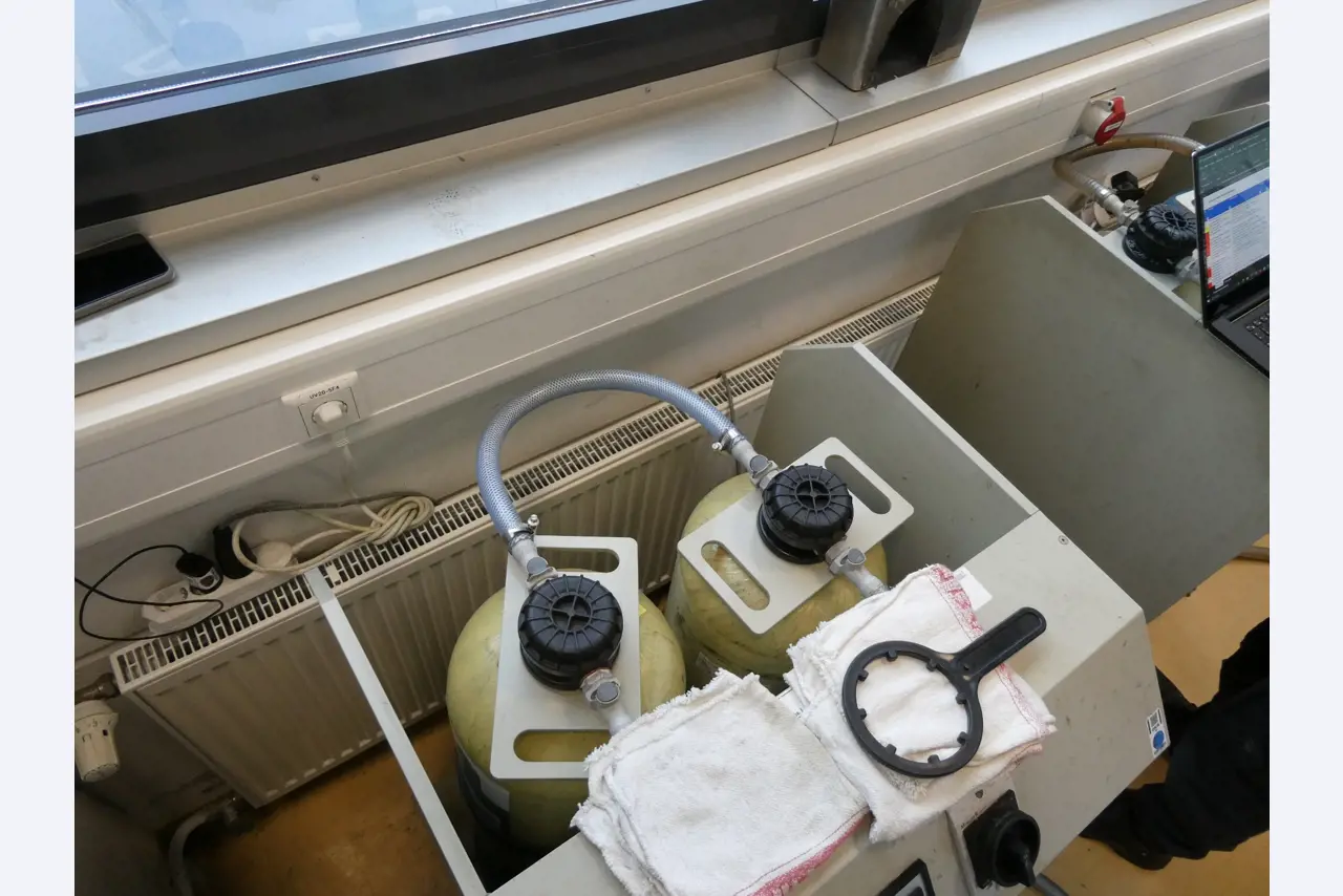 2 Online auctions of tools, punching machines and peripherals-13