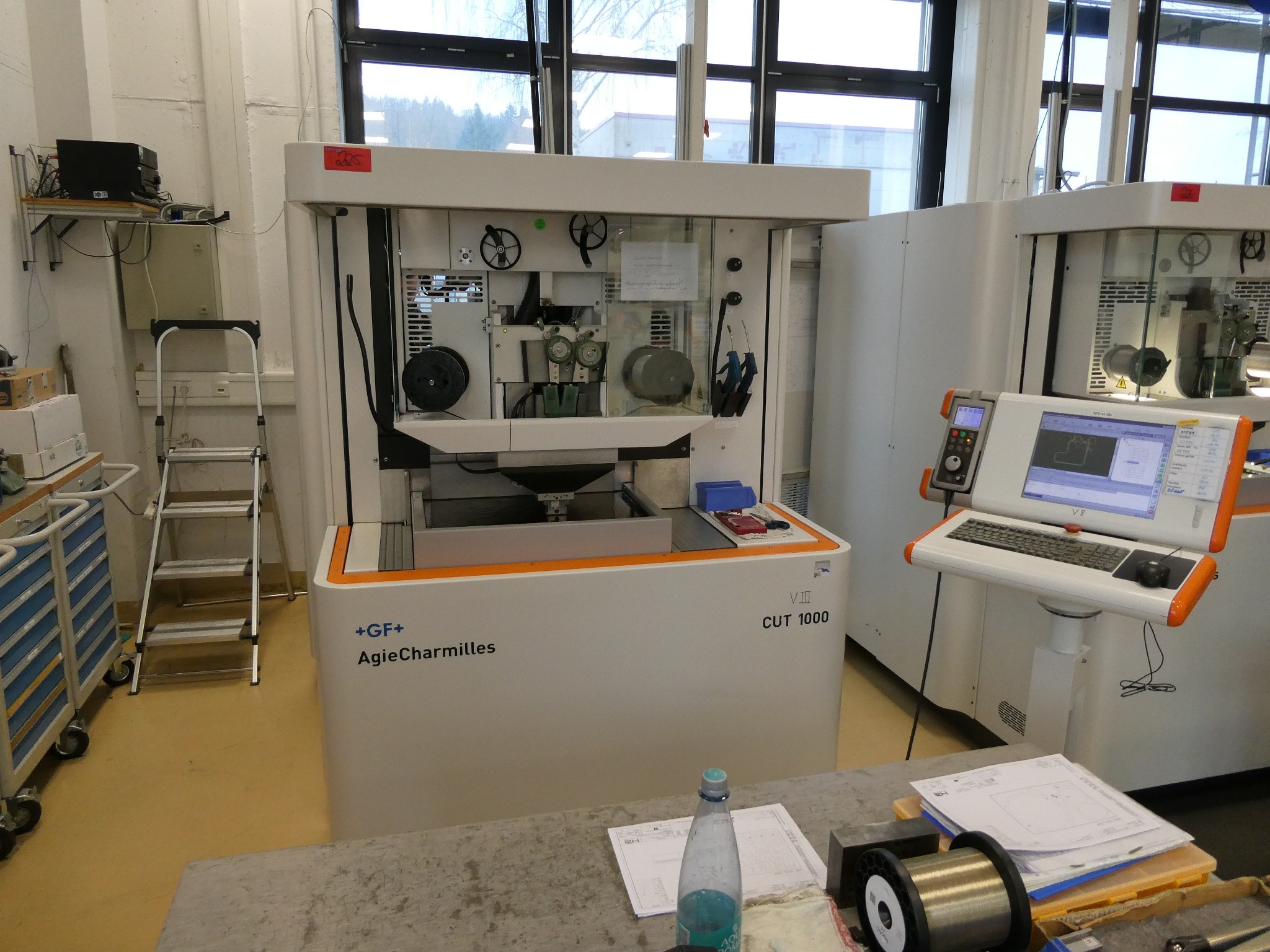 2 online aukce nářadí, děrovacích strojů a periferií-1