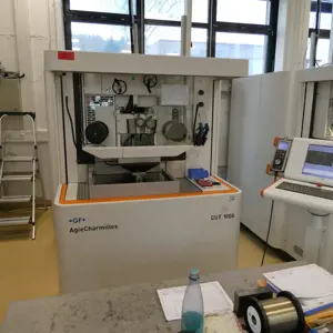Draadvonkmachine - Gunning onder voorbehoud AGIE CUT 1000