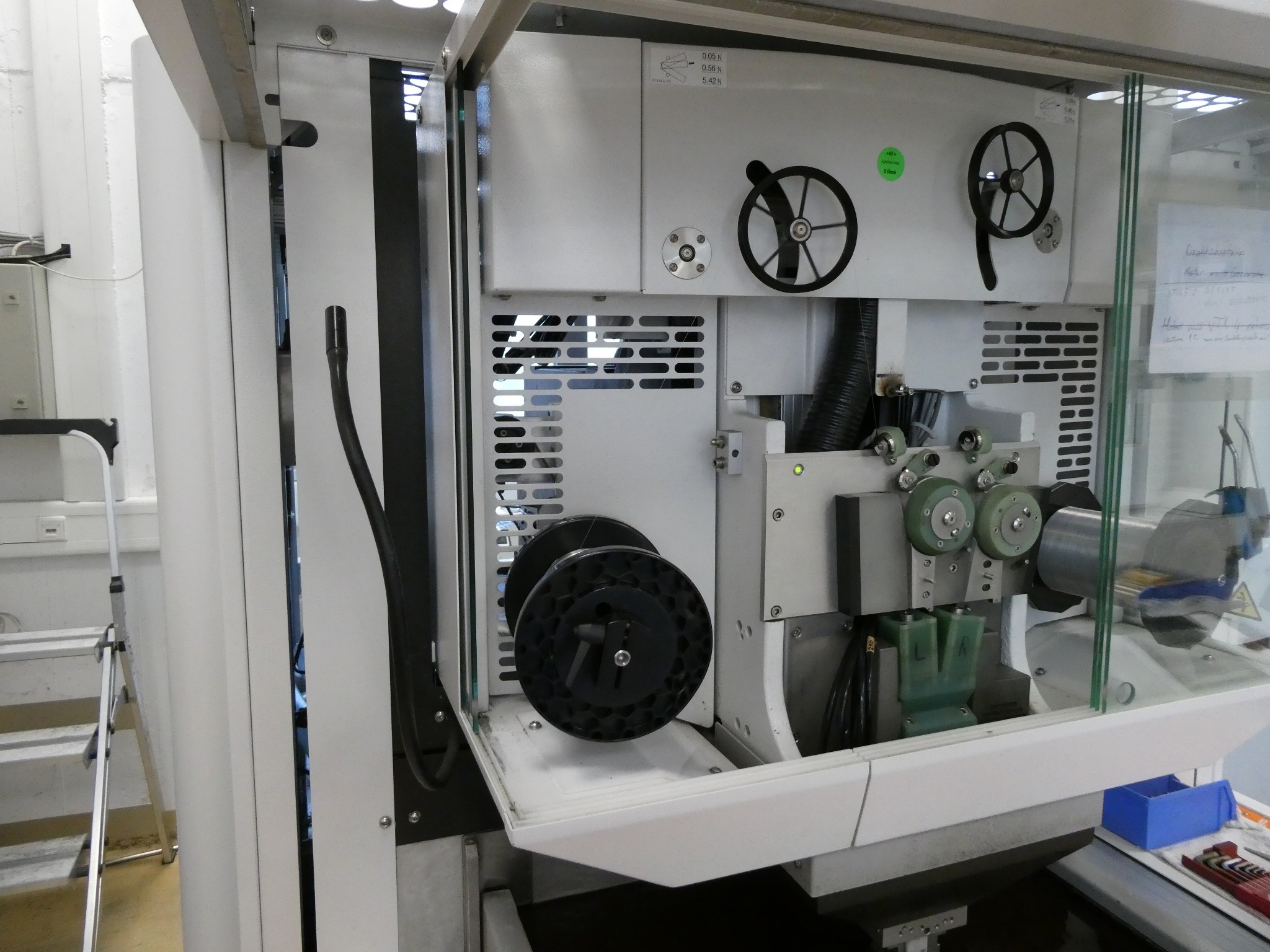 2 online aukce nářadí, děrovacích strojů a periferií-2