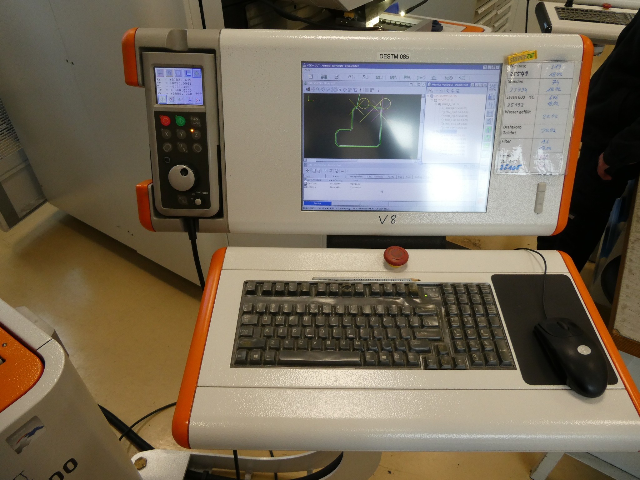 2 online aukce nářadí, děrovacích strojů a periferií-4