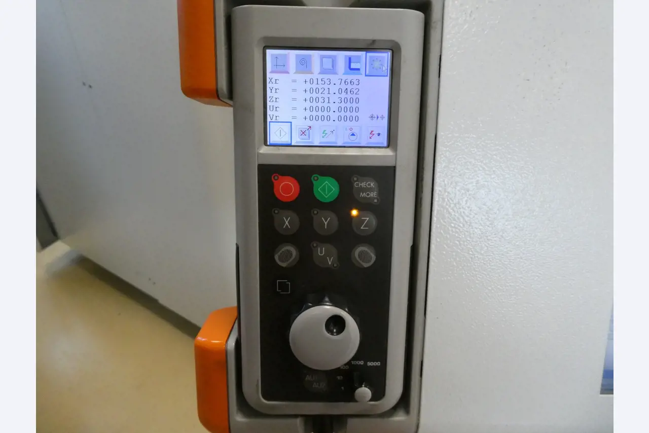 2 Online auctions of tools, punching machines and peripherals-6