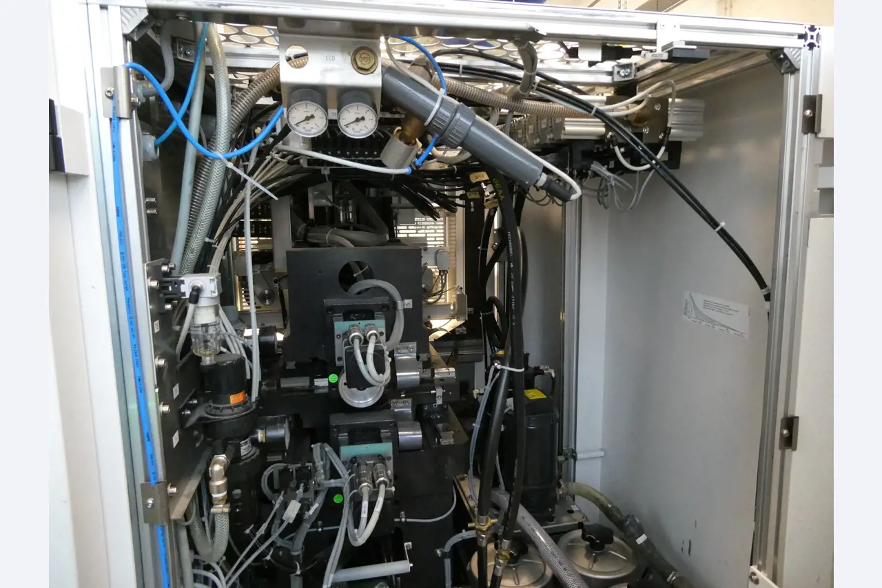 2 Online auctions of tools, punching machines and peripherals-5