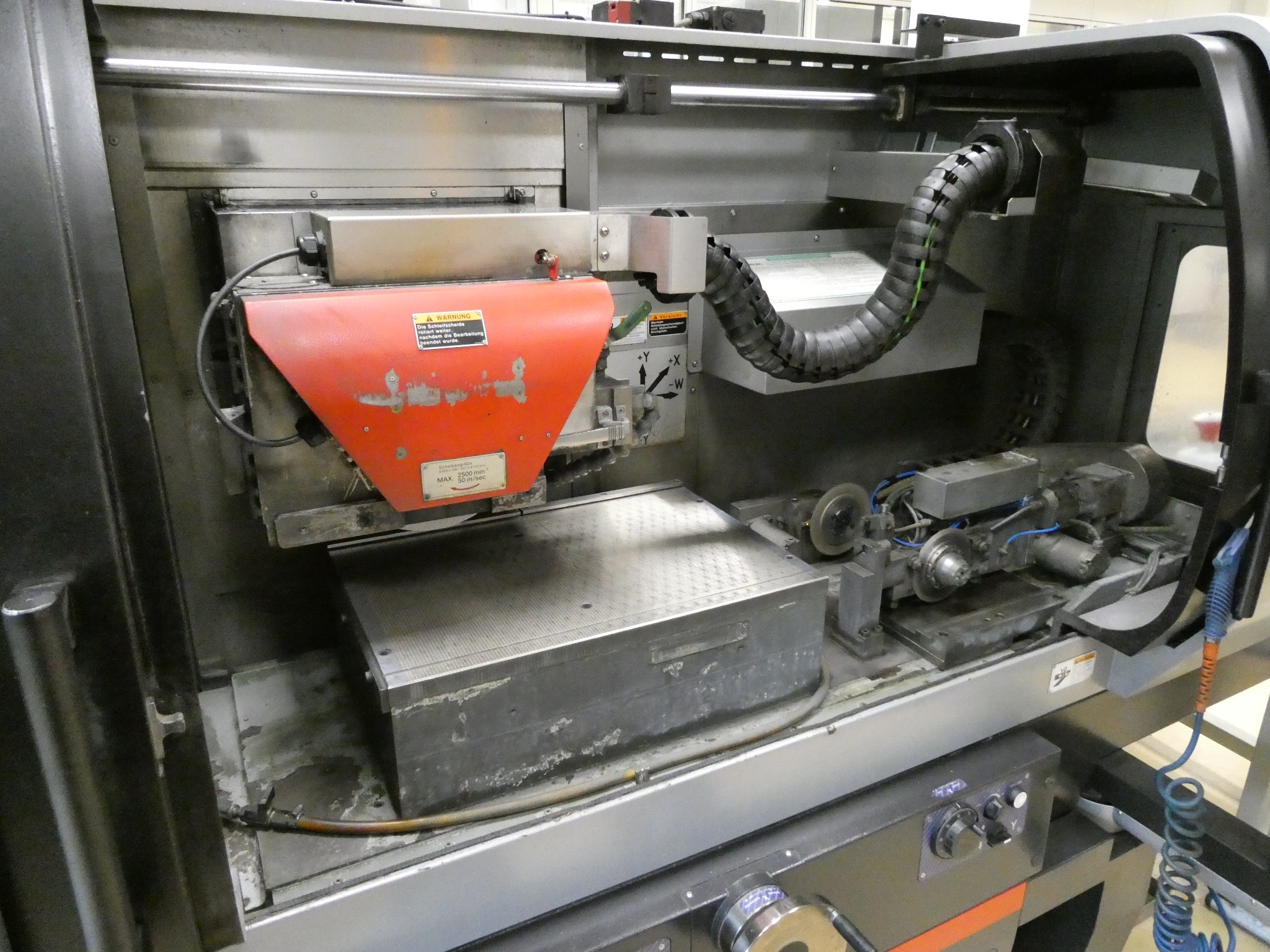 2 aukcje internetowe narzędzi, wykrawarek i urządzeń peryferyjnych-13