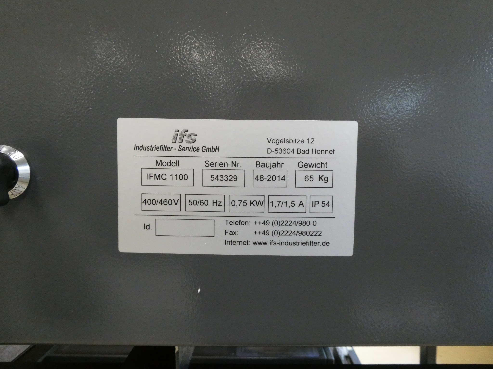 2 aukcje internetowe narzędzi, wykrawarek i urządzeń peryferyjnych-8