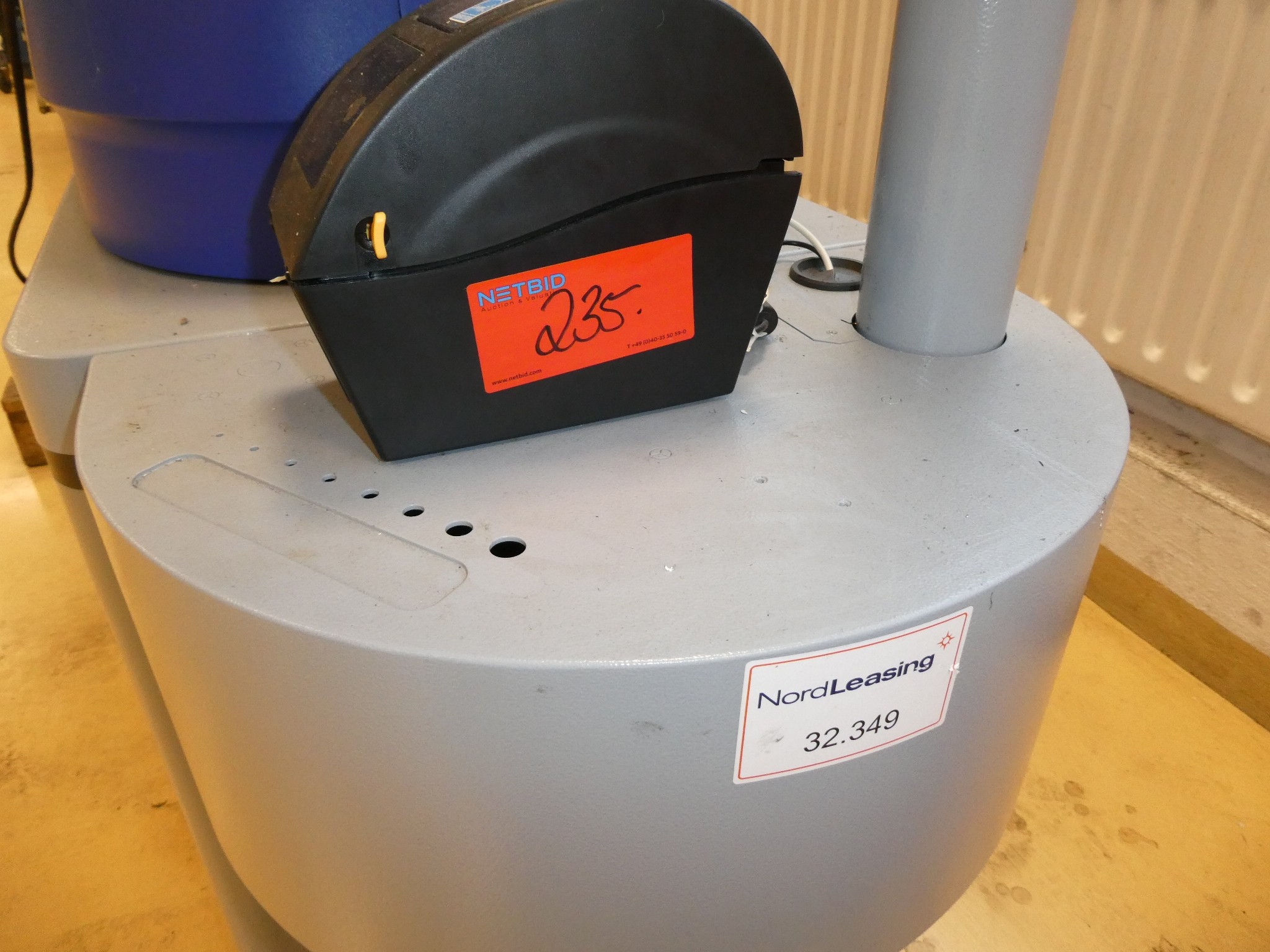 2 aukcje internetowe narzędzi, wykrawarek i urządzeń peryferyjnych-4