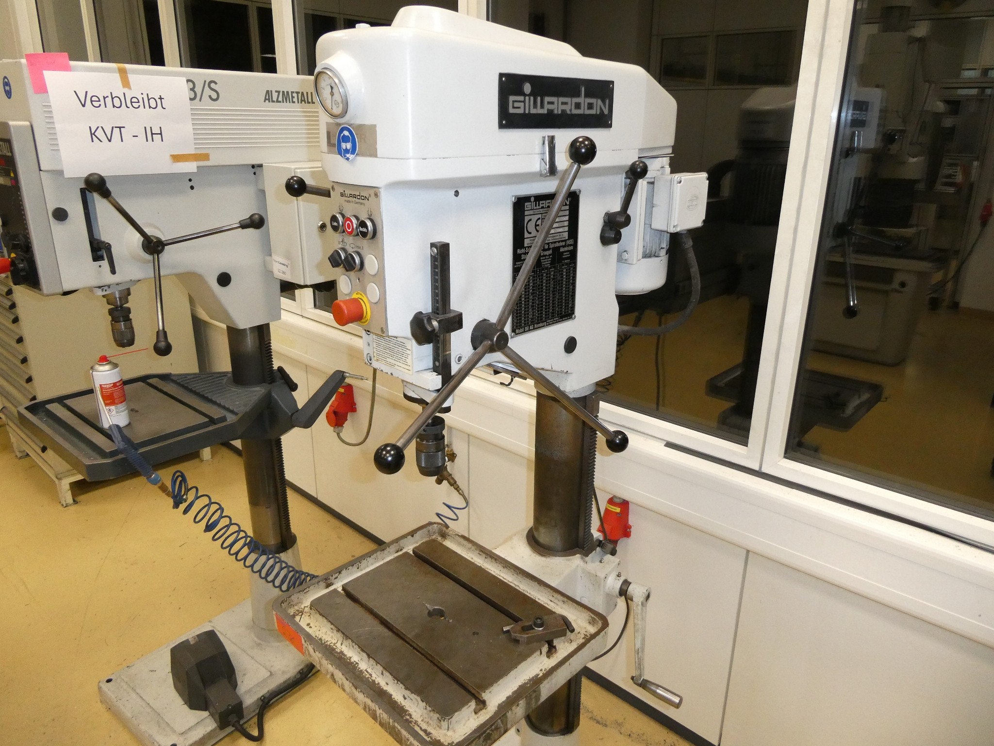 2 aukcje internetowe narzędzi, wykrawarek i urządzeń peryferyjnych-2