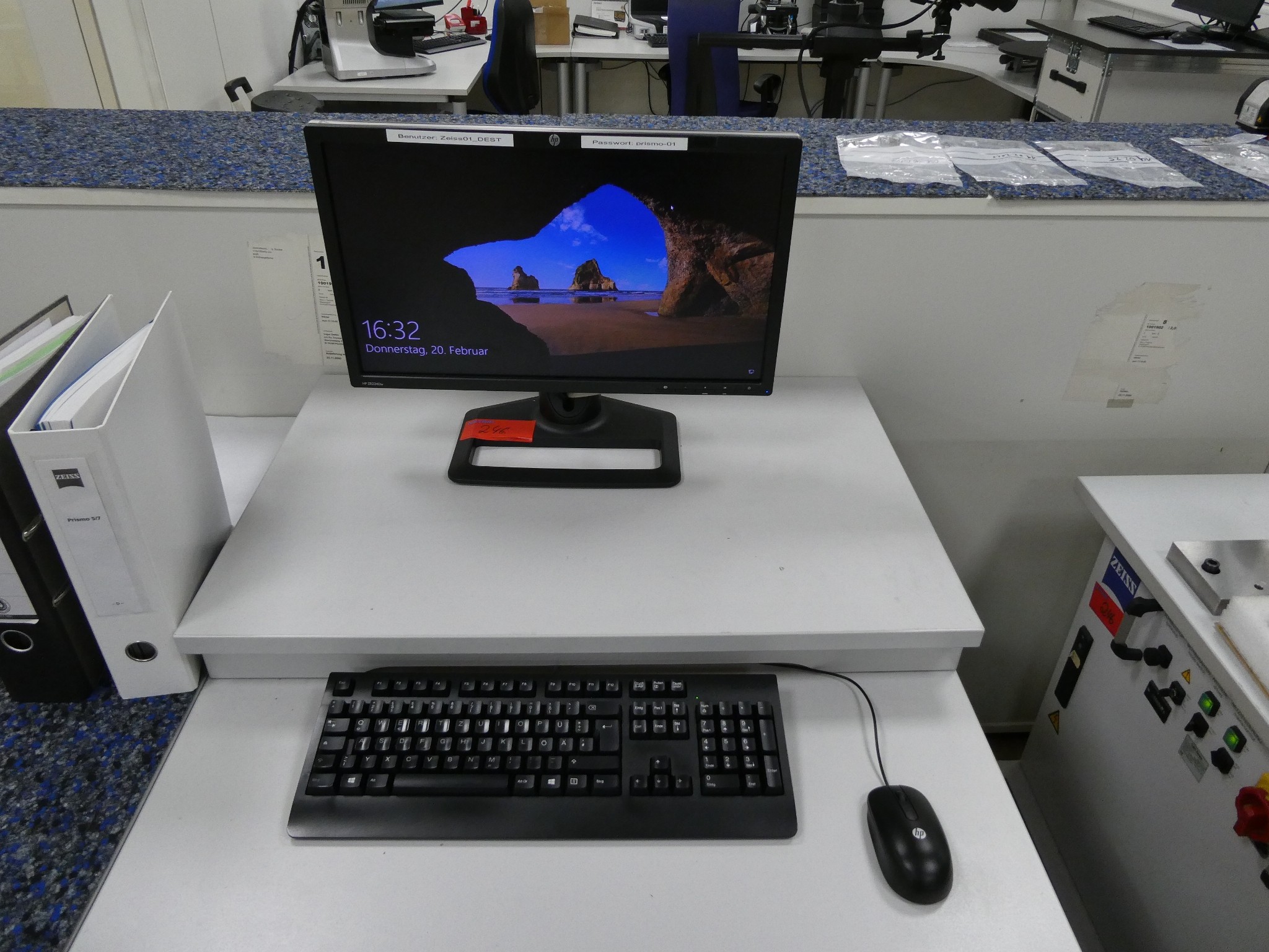 2 aukcje internetowe narzędzi, wykrawarek i urządzeń peryferyjnych-5