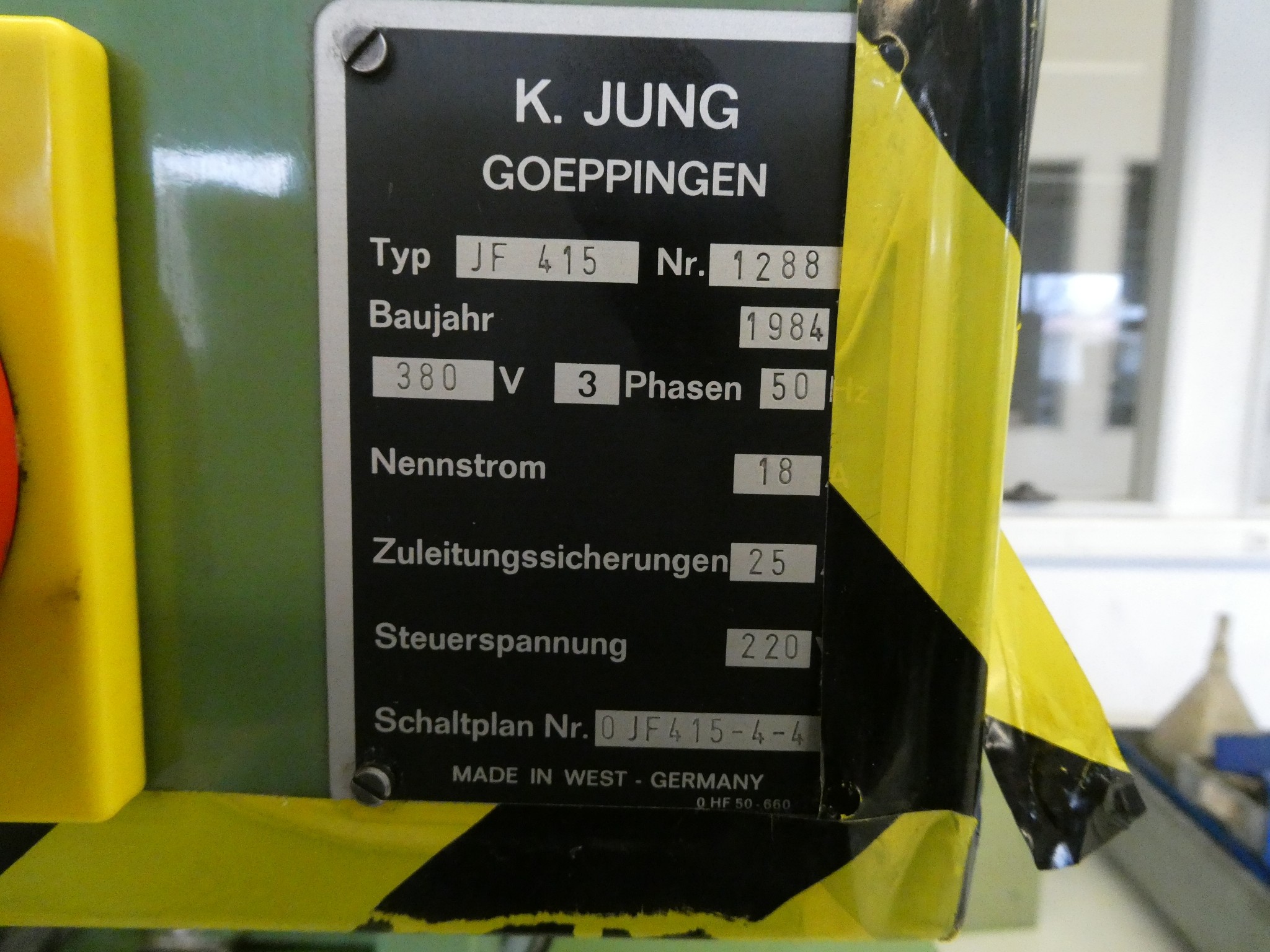 2 aukcje internetowe narzędzi, wykrawarek i urządzeń peryferyjnych-4