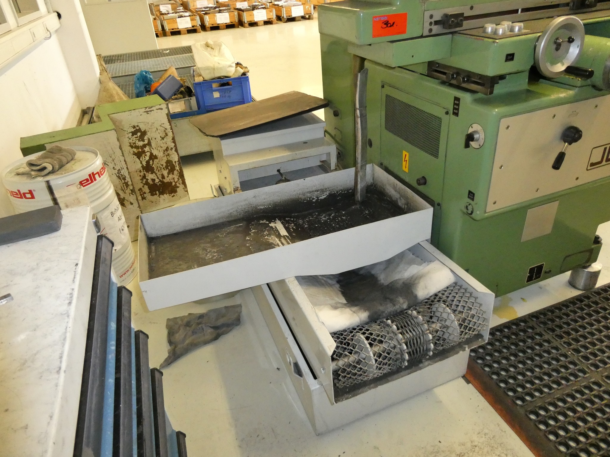 2 aukcje internetowe narzędzi, wykrawarek i urządzeń peryferyjnych-7