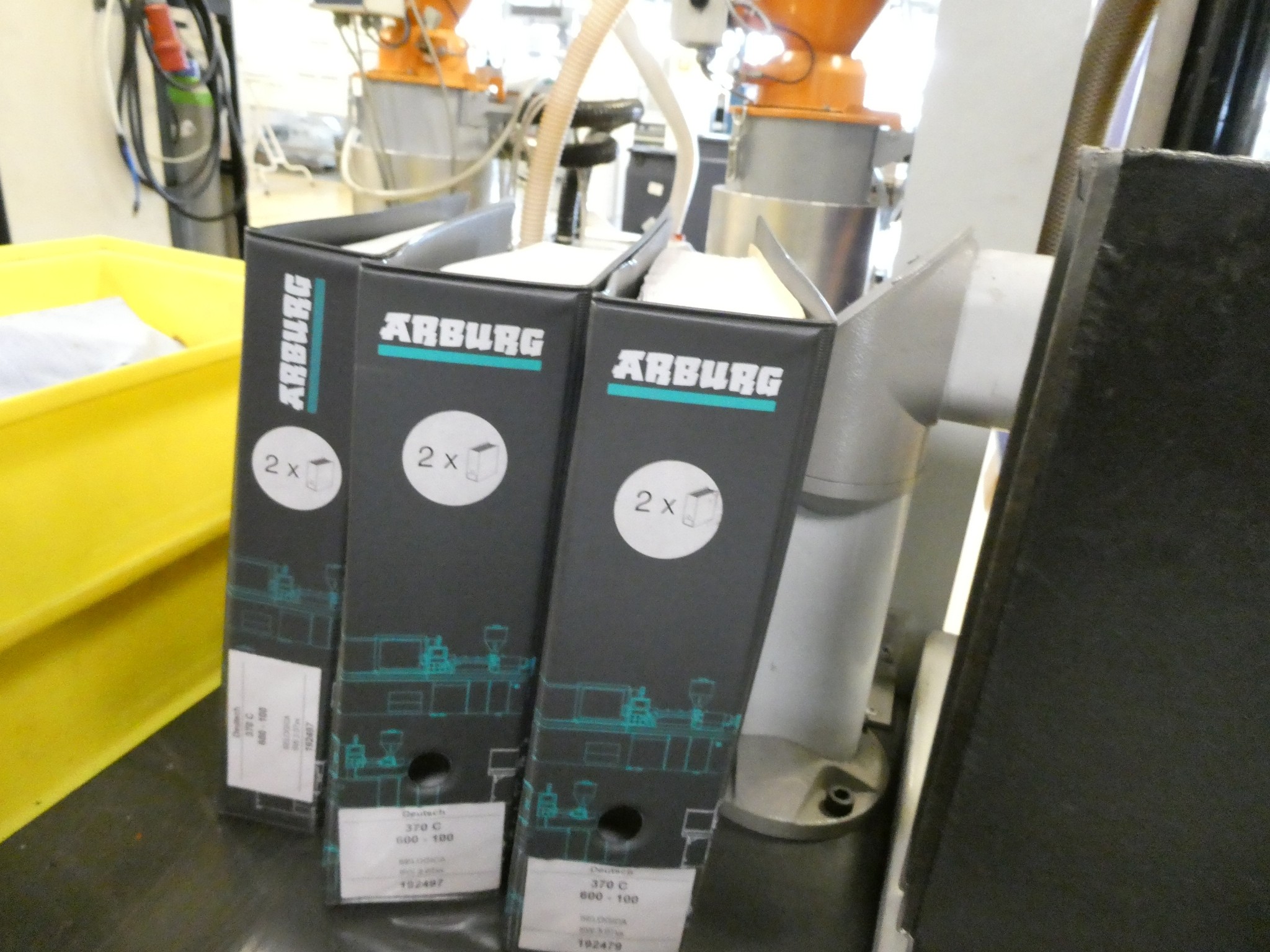 2 aukcje internetowe narzędzi, wykrawarek i urządzeń peryferyjnych-11