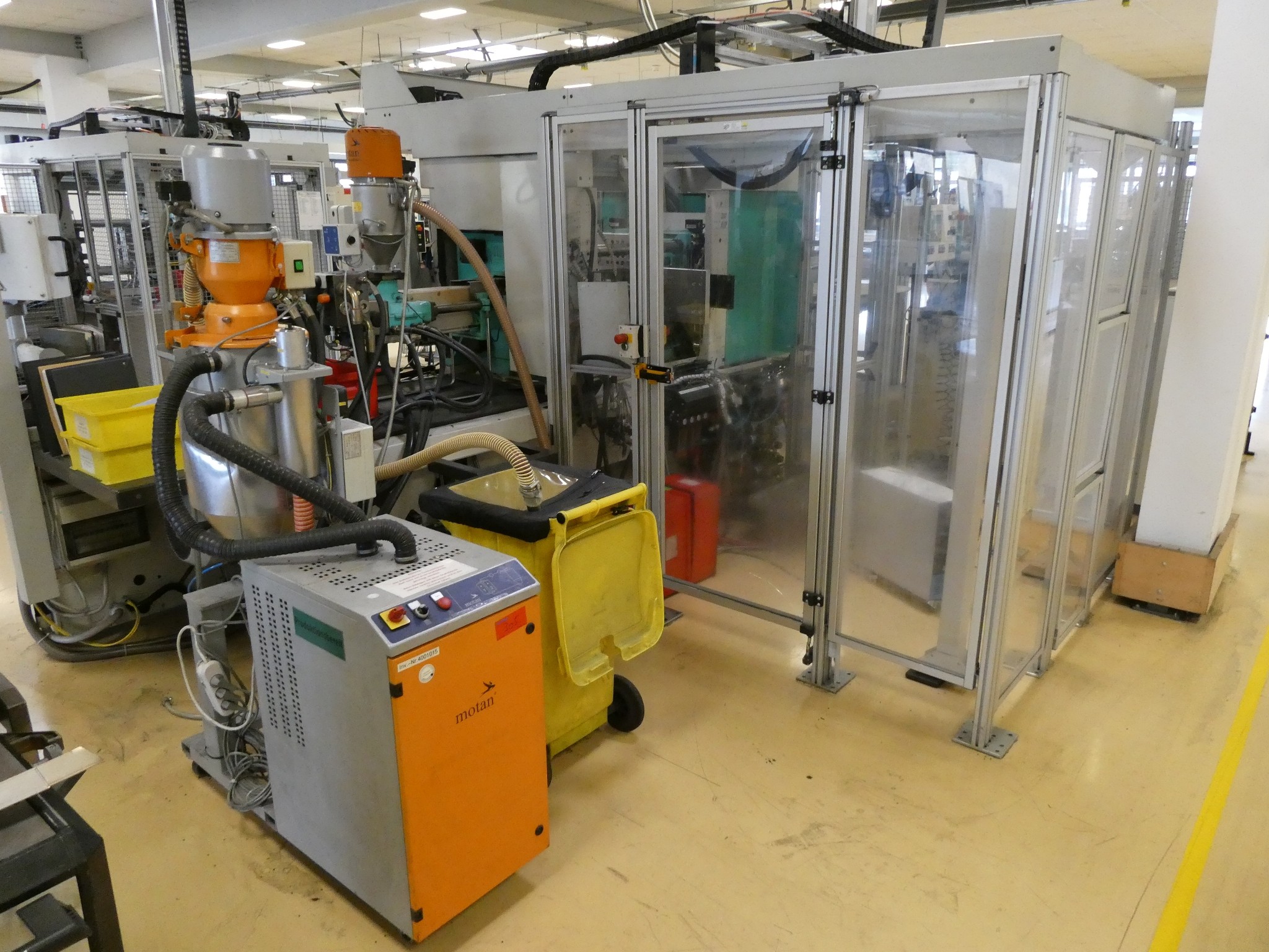 2 aukcje internetowe narzędzi, wykrawarek i urządzeń peryferyjnych-12