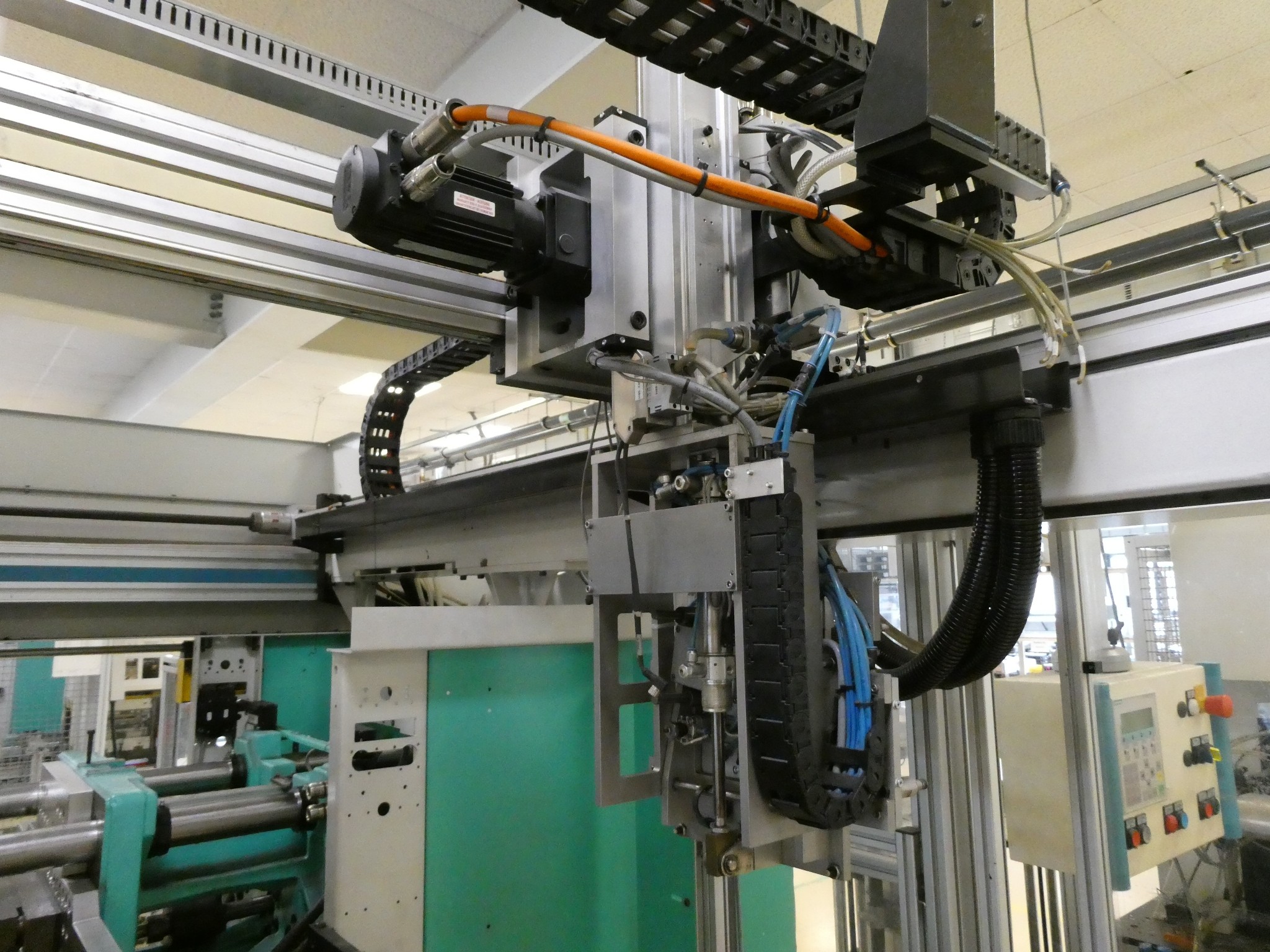 2 aukcje internetowe narzędzi, wykrawarek i urządzeń peryferyjnych-18