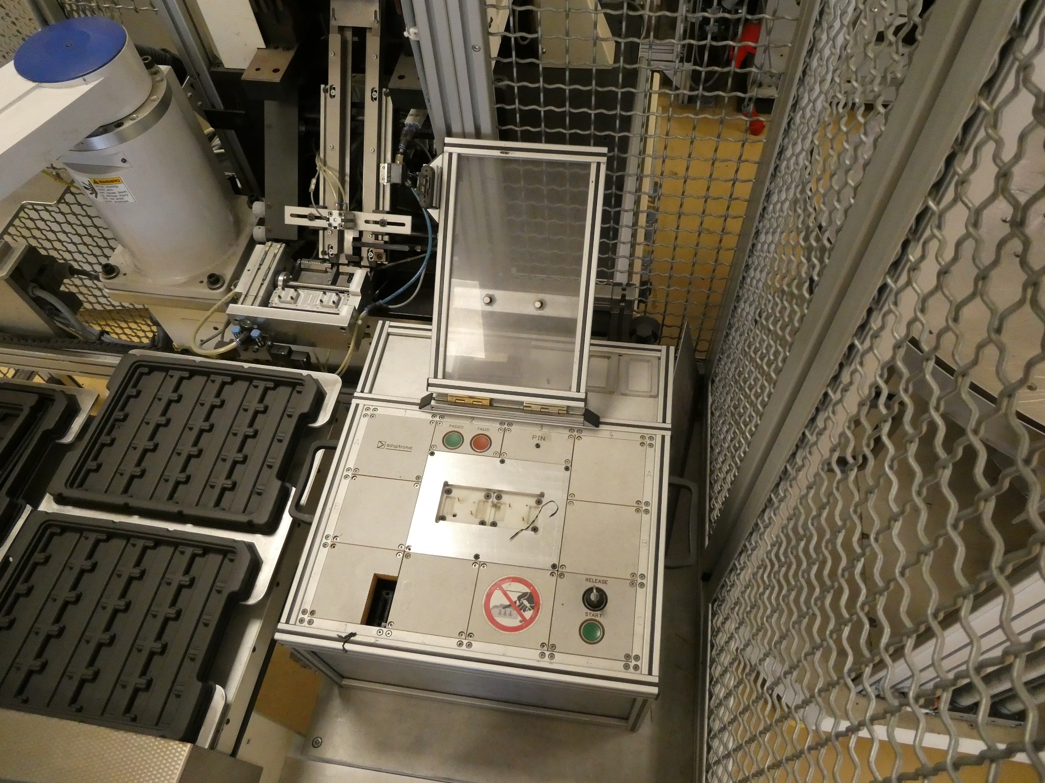 2 aukcje internetowe narzędzi, wykrawarek i urządzeń peryferyjnych-30