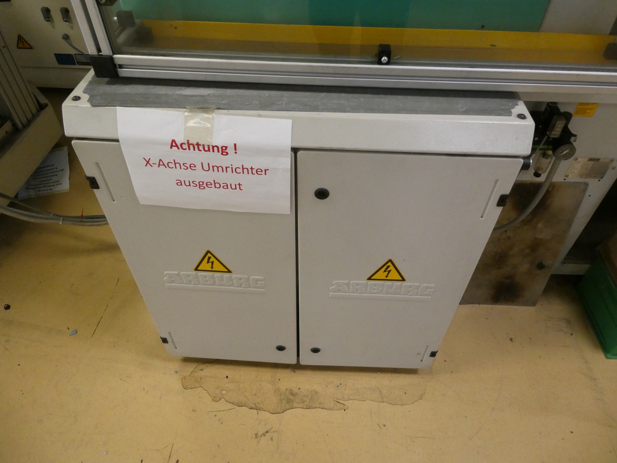 2 aukcje internetowe narzędzi, wykrawarek i urządzeń peryferyjnych-3