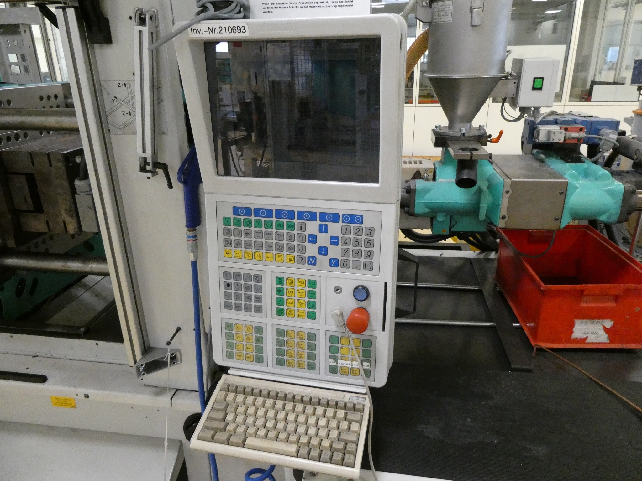 2 aukcje internetowe narzędzi, wykrawarek i urządzeń peryferyjnych-4