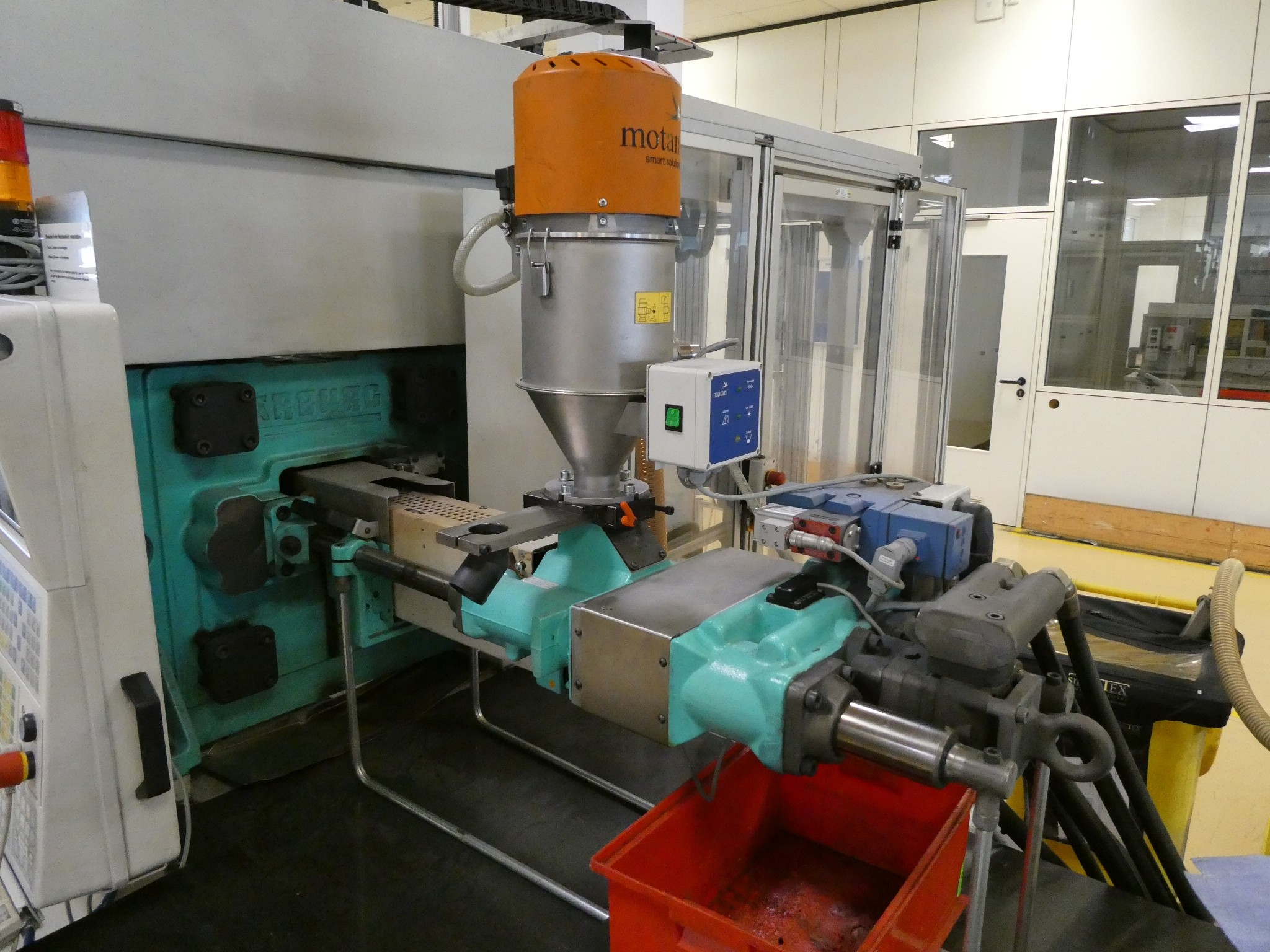 2 aukcje internetowe narzędzi, wykrawarek i urządzeń peryferyjnych-6