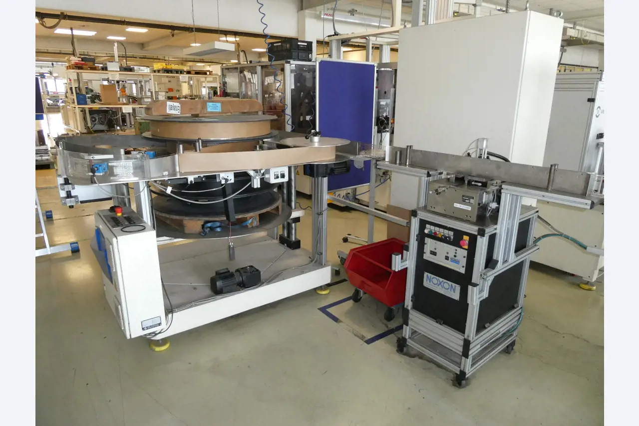 2 online veilingen van gereedschap, ponsmachines en randapparatuur-17