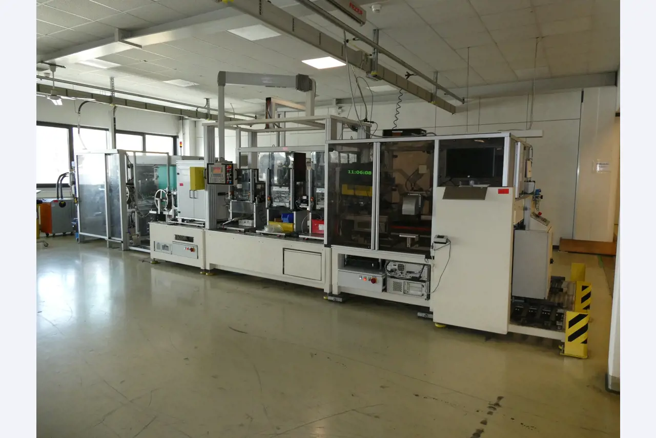 2 online veilingen van gereedschap, ponsmachines en randapparatuur-1