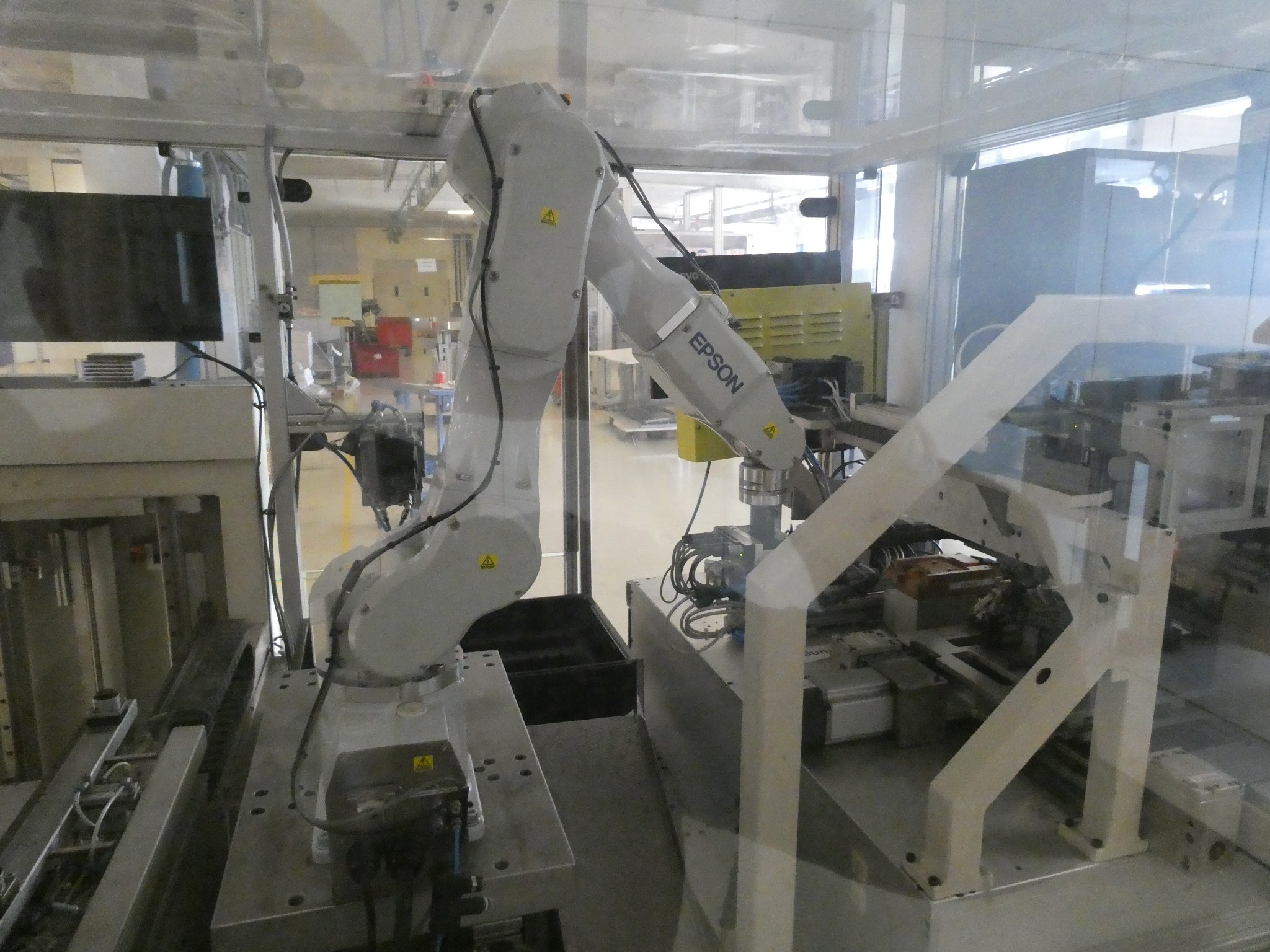 2 ventes aux enchères en ligne de machines-outils, poinçonneuses et périphériques-26